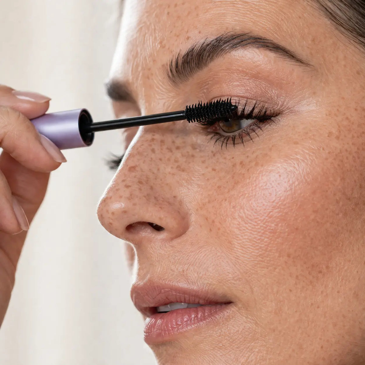 Neanes Mascara - For Mature Lashes